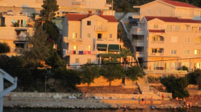 Отель Villa Obad Guest House  Неум